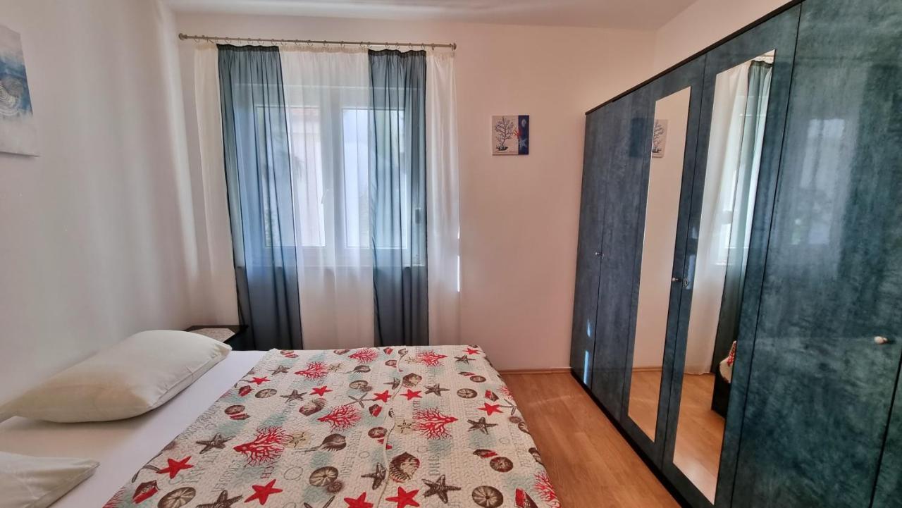 Apartments Slado Omiš Buitenkant foto