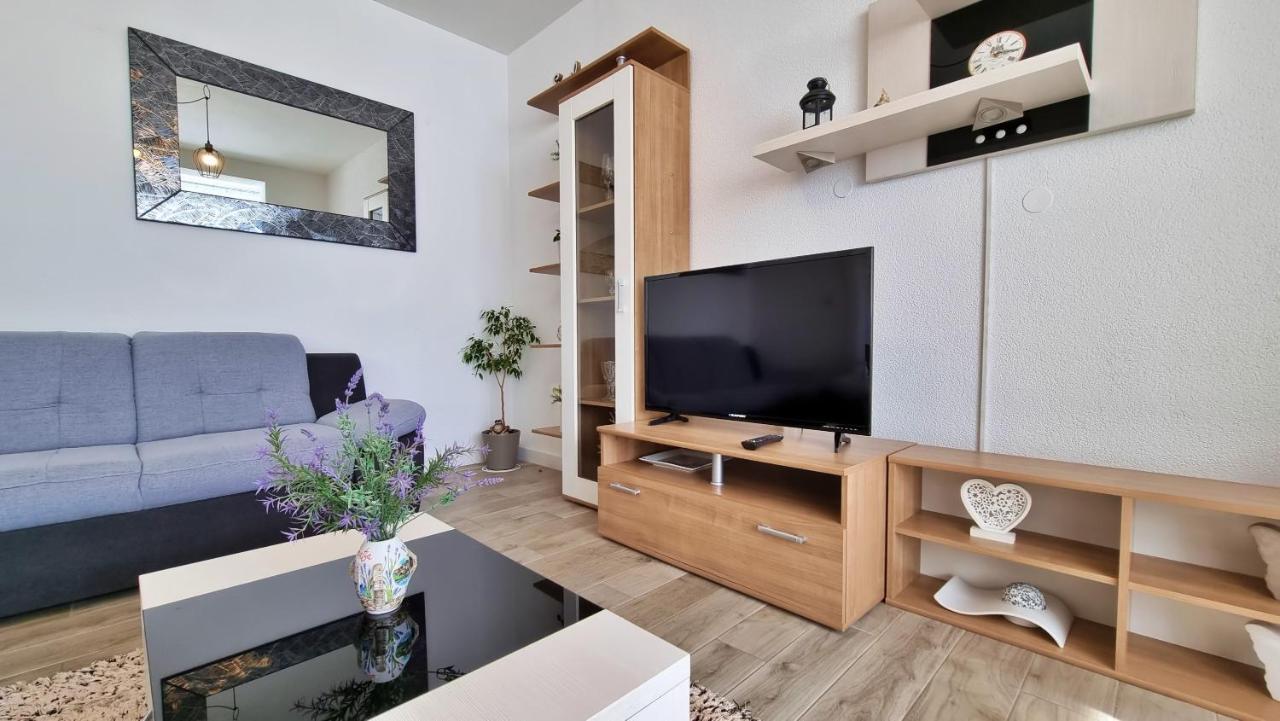 Apartments Slado Omiš Buitenkant foto