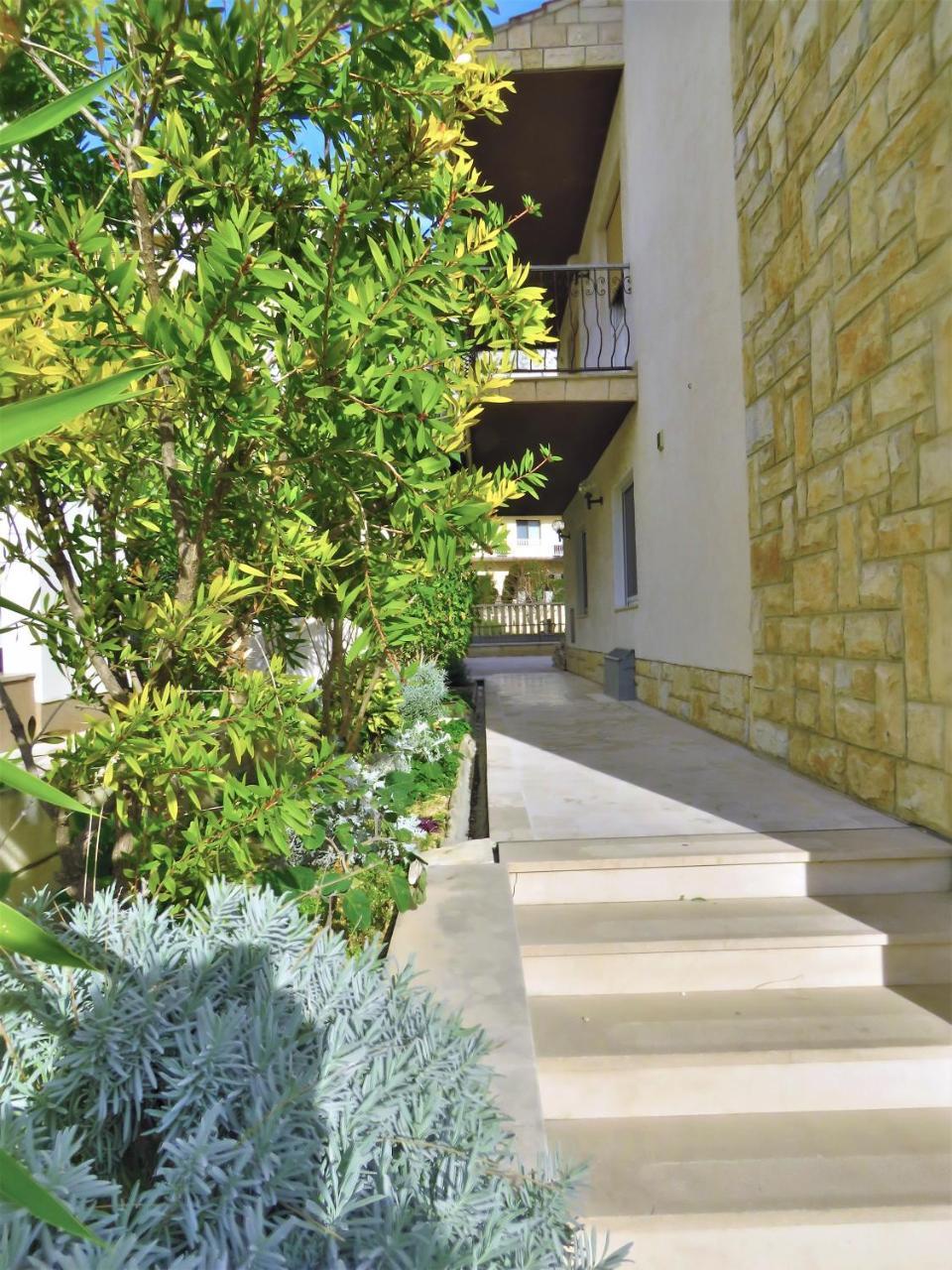 Apartments Slado Omiš Buitenkant foto