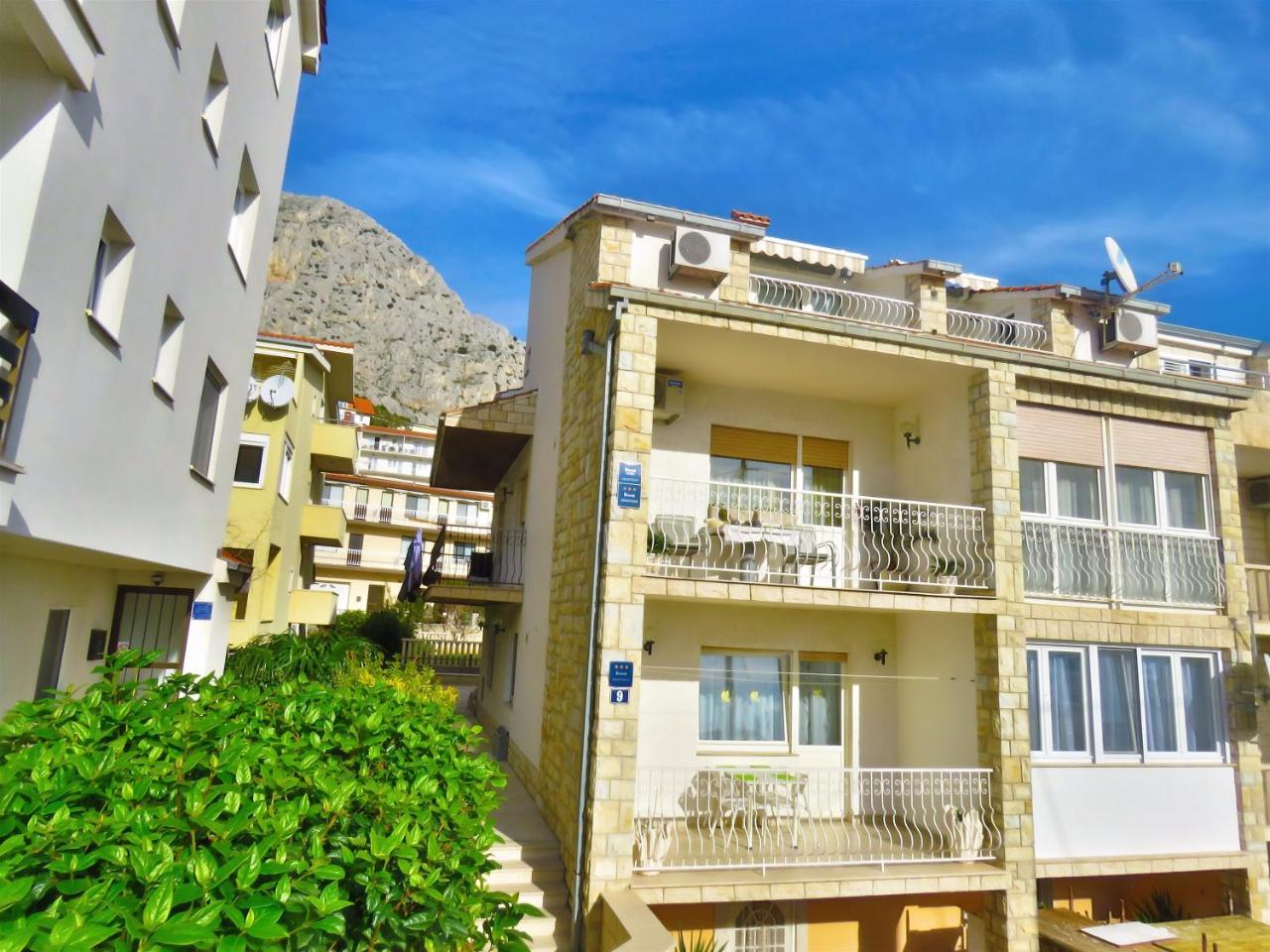 Apartments Slado Omiš Buitenkant foto