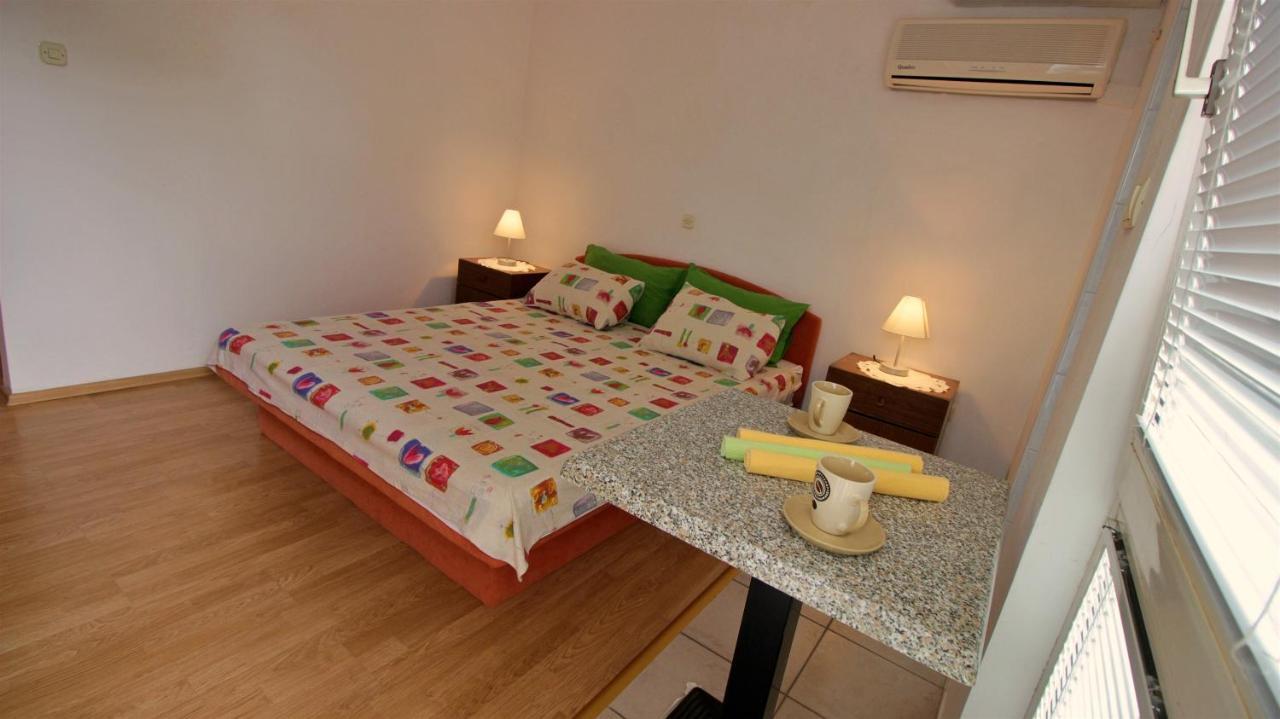 Apartments Slado Omiš Buitenkant foto