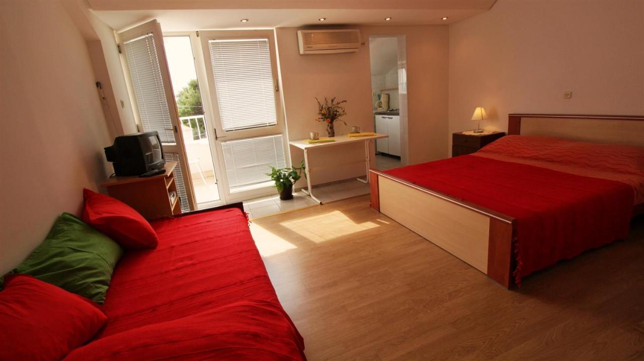 Apartments Slado Omiš Buitenkant foto